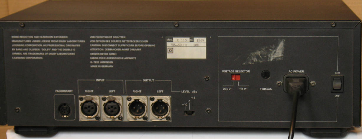 REVOX C 115 rear